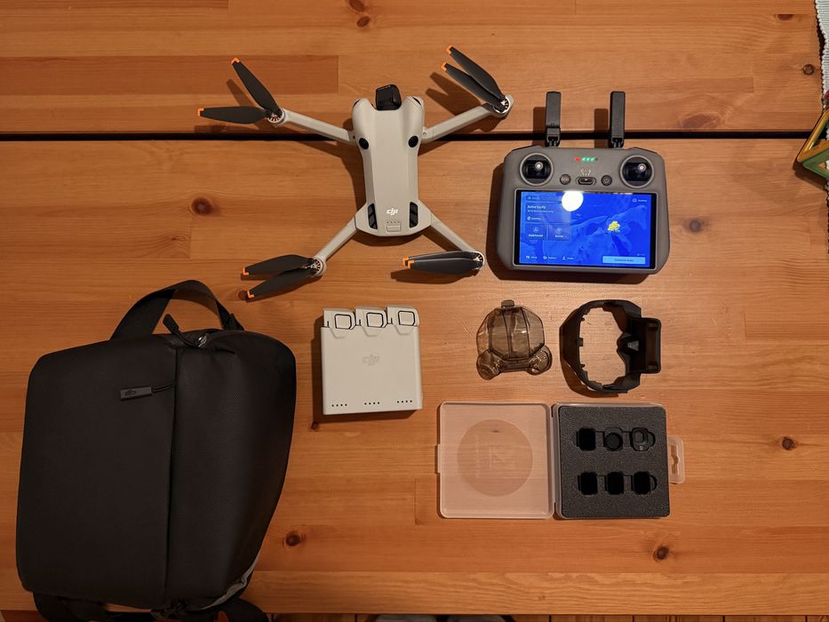 DJI Mini 4 Pro Fly More Combo (DJI RC 2)