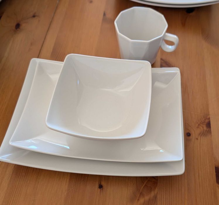 Serwis obiadowo-kawowy z Ikea