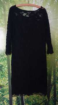 Czarna koronkowa sukienka 38