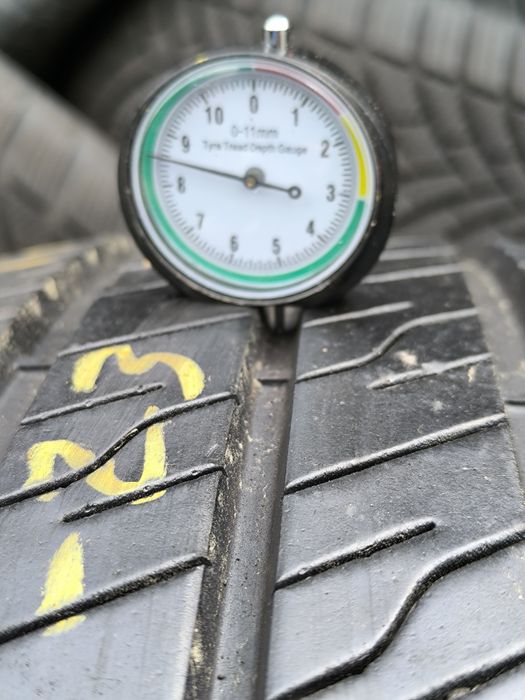 * Opona Goodyear 215/60/17C pojedynka