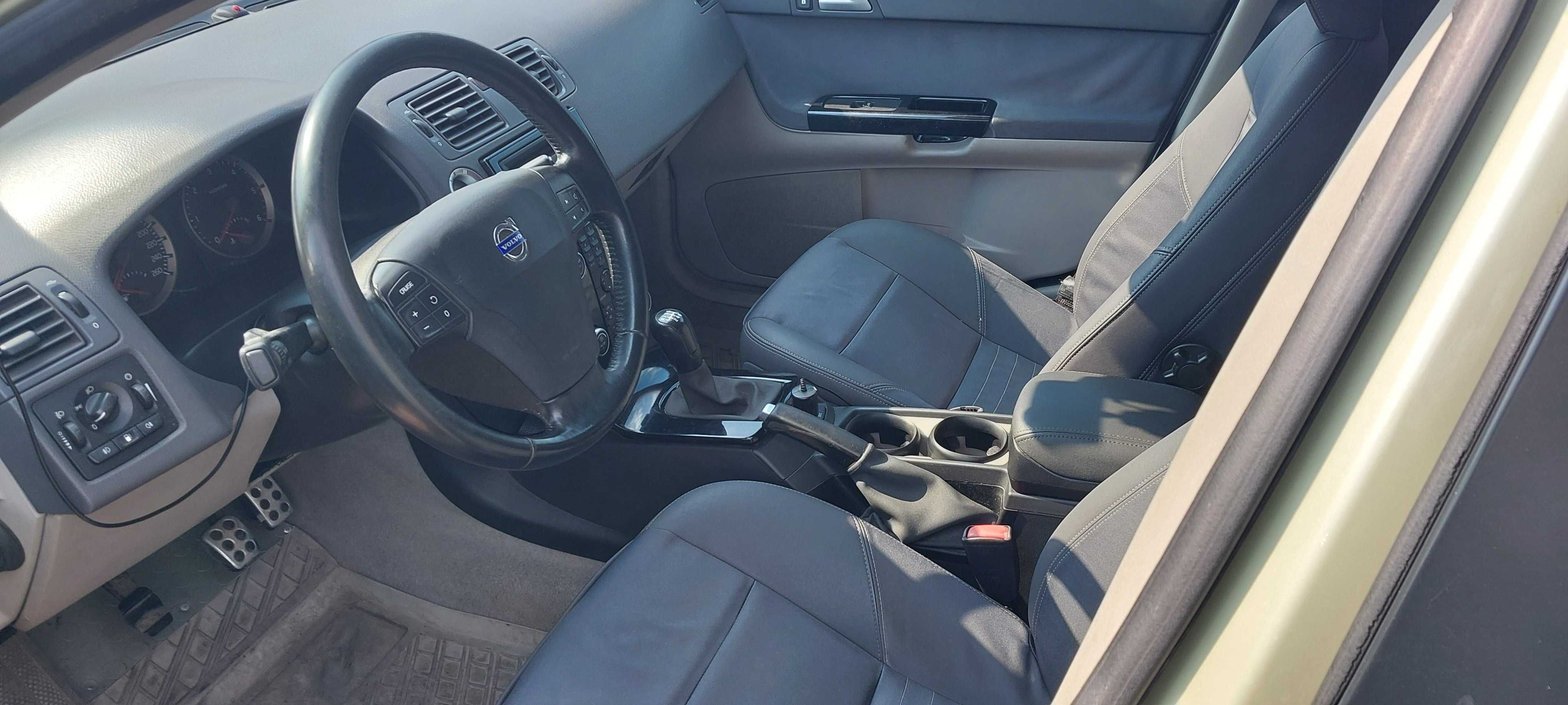 Volvo S40 II R-Design 2.0 Diesel