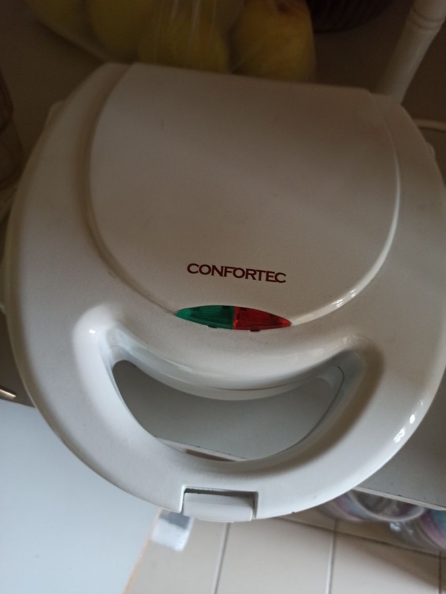 Sanduicheira como nova