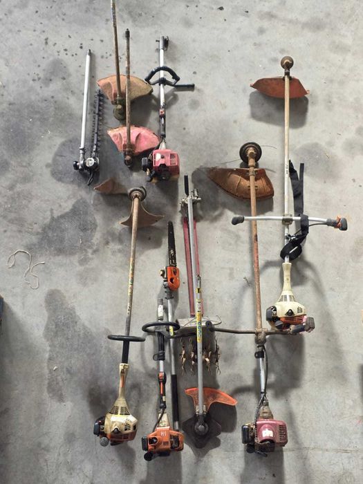 Máquinas de jardinagem usadas: Corta relvas, roçadoras, etc