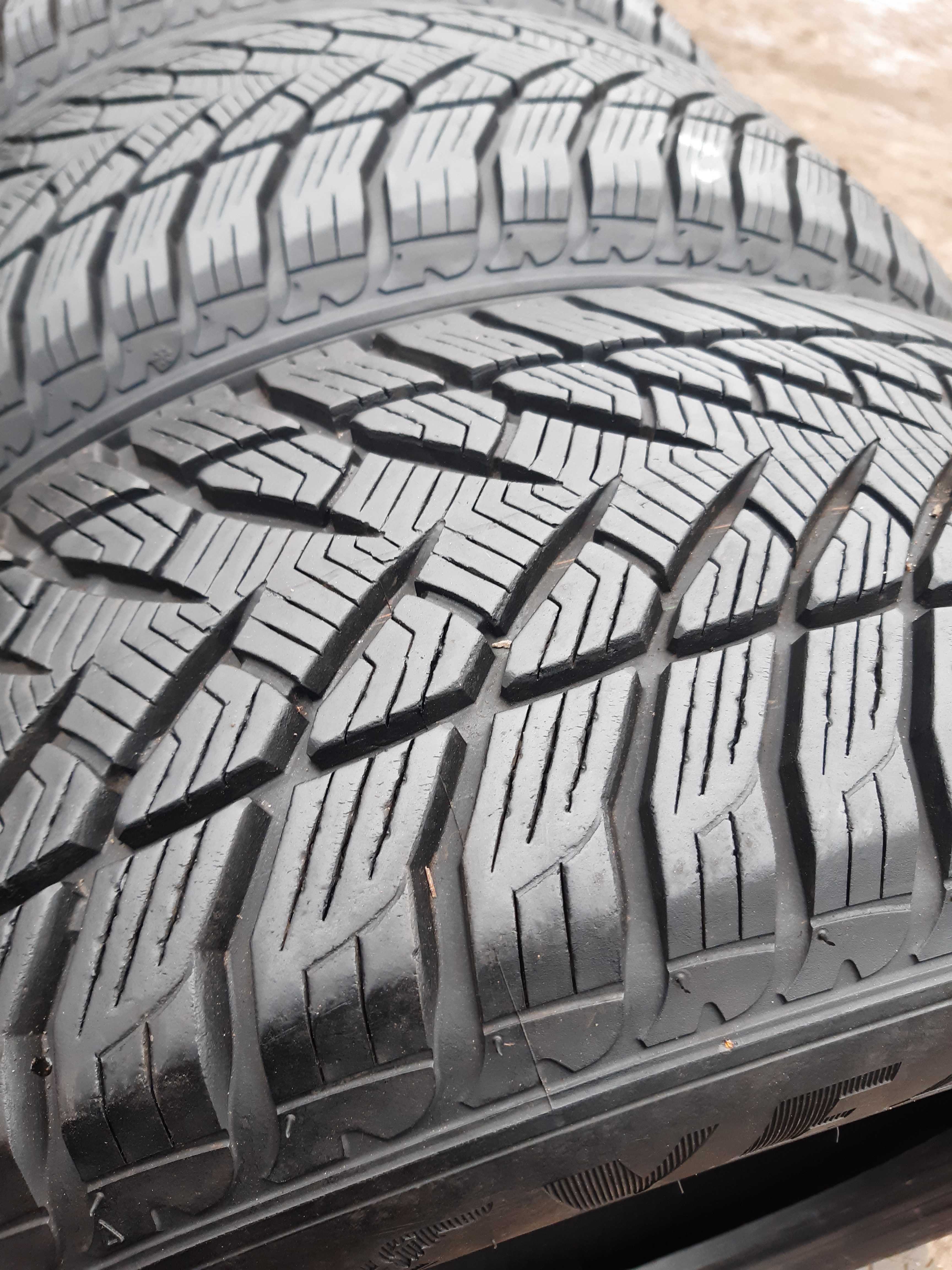 Opony zimowe 245.60.18 Goodyear 235.60.18 8mm