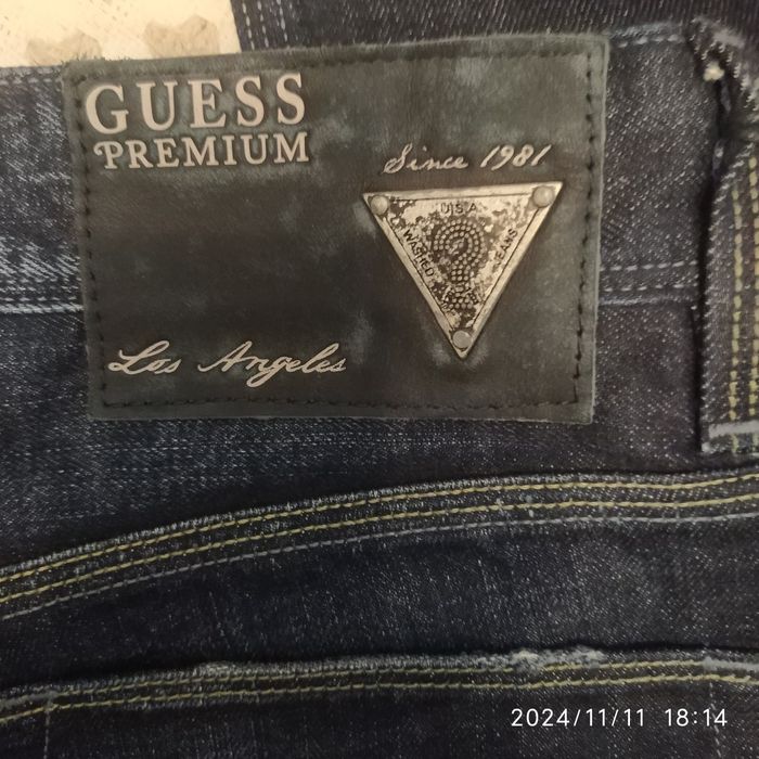 Продам новые джинсы фирмы Guess