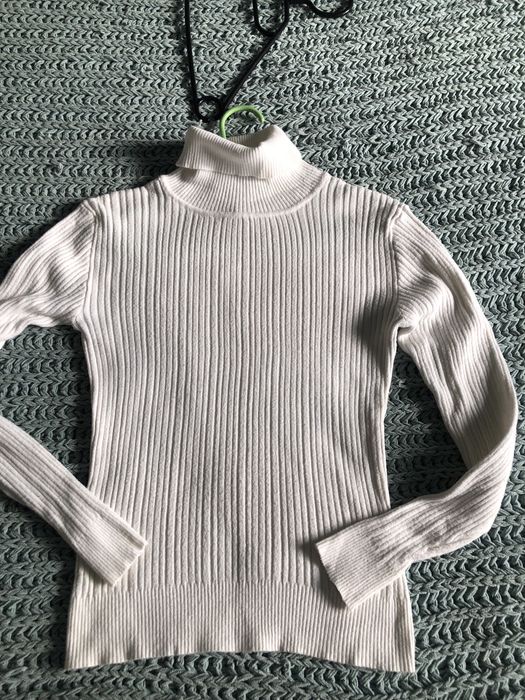 Bialy prazkowany golf primark w bdb stanie uniwersalny super sie preze