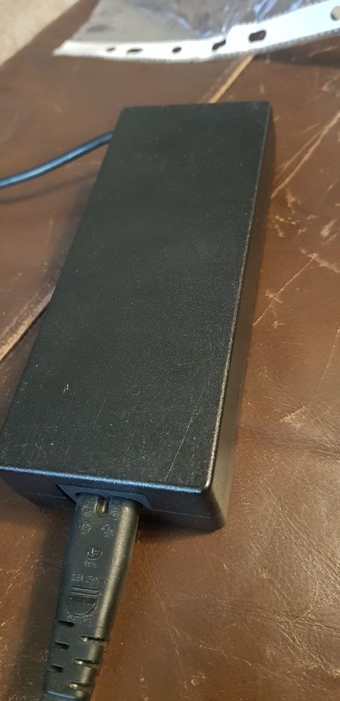 Zasilacz laptop