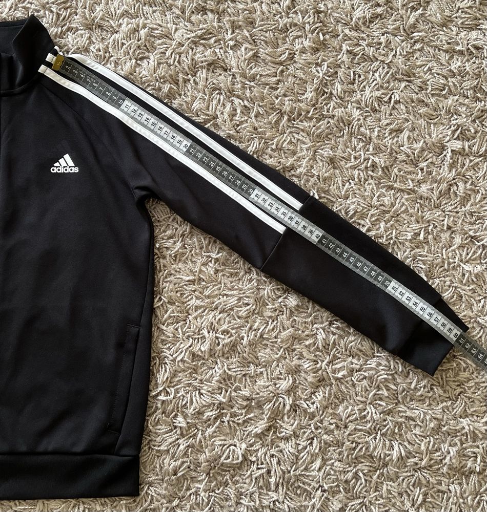 Спортивна кофта, олімпійка adidas 134-140 розміру.