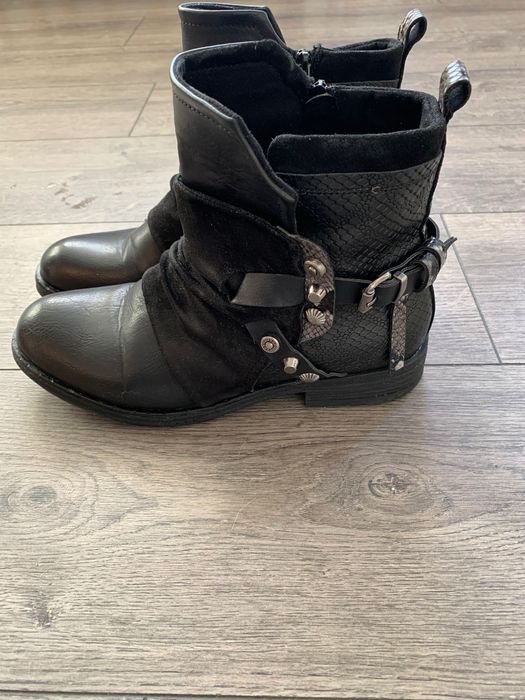 Жіночі шкіряні черевики казаки Forever 21