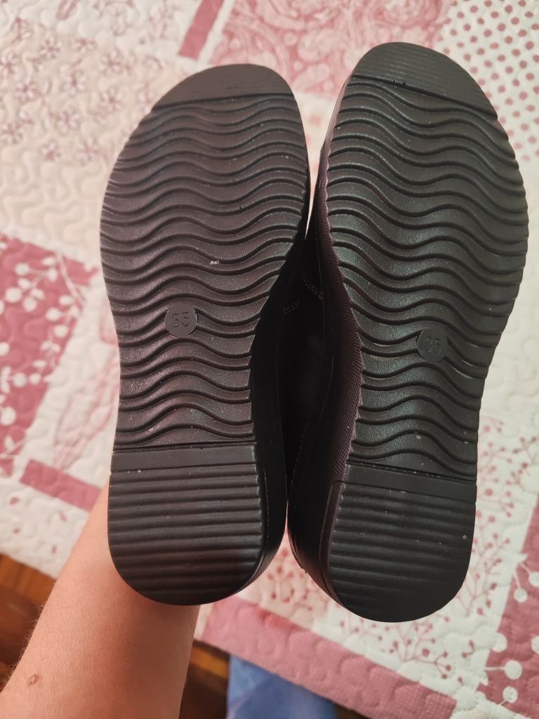 Sapatos.  NOVOS.