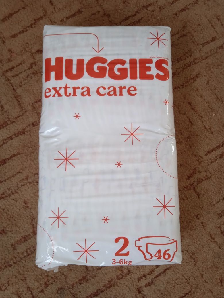 HUGGIES extra care