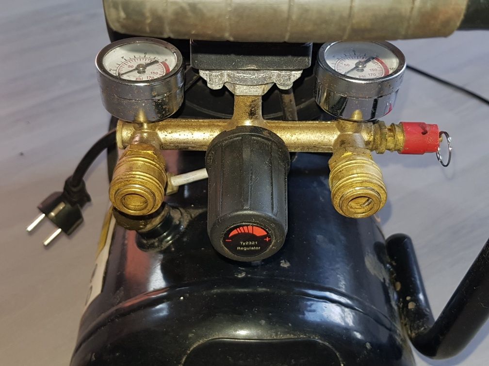 Kompresor olejowy Pansam 24 l 8 bar