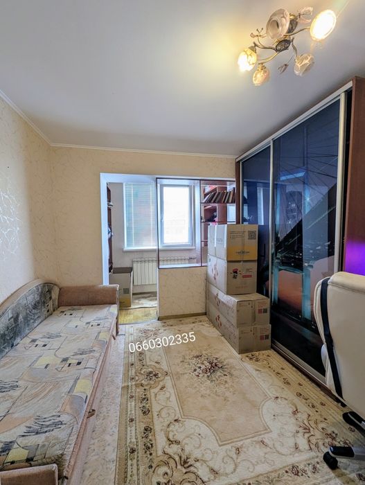 Однушка, укомплектована, цегляний будинок