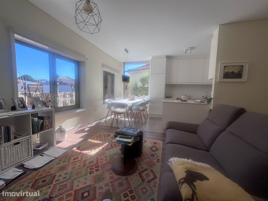 T2 p/ c/ jardim p/ arrendar na Foz (Porto)