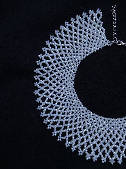 Силянка з бісеру жемчужного кольору