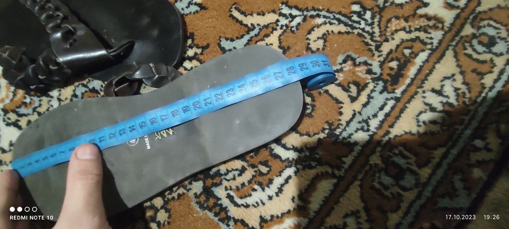 Индийские шлёпки 42 размера у меня 43 с половиной тоше подошли 400 гр.