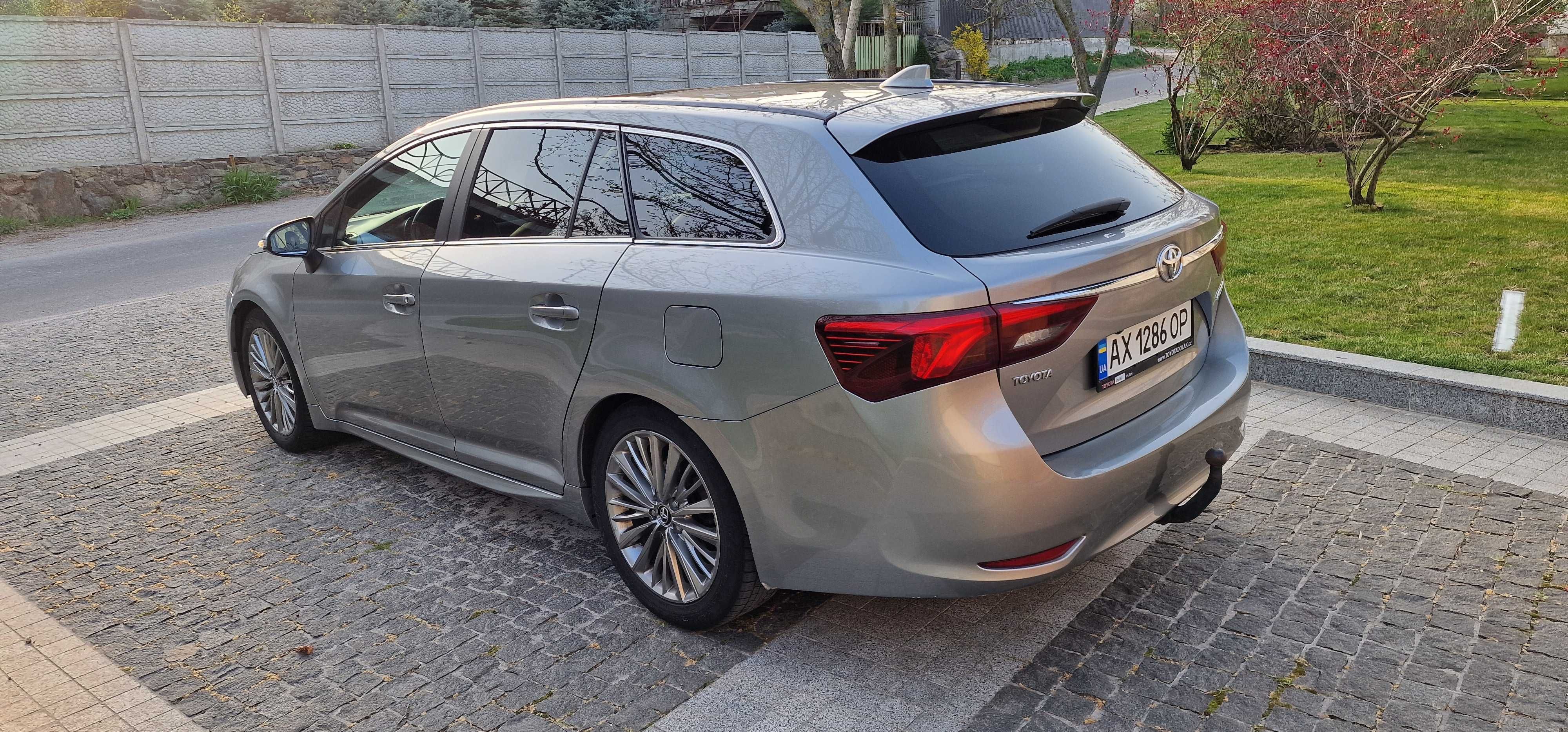 Toyota Avensis 2015 2л Дизель Идеал 12950$