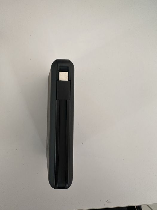 Yiisonger KT-D011 – Power Bank 10000 mAh z MagSafe