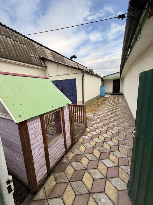 Продається будинок+СТО в центрі!