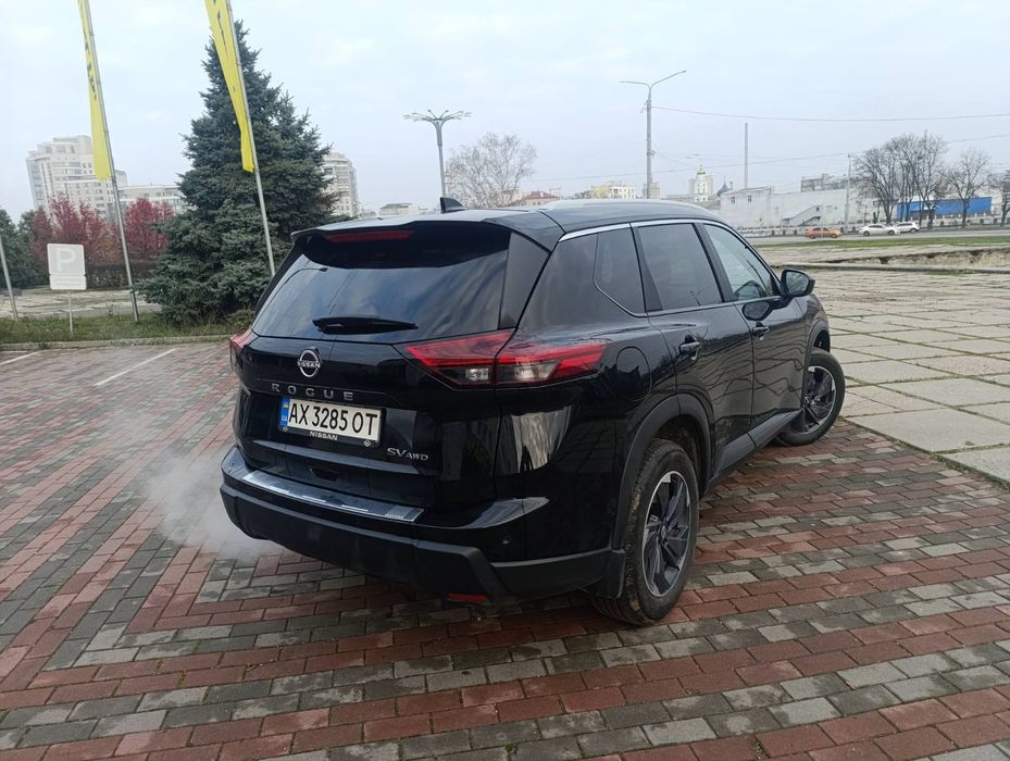 Продам нисан рог