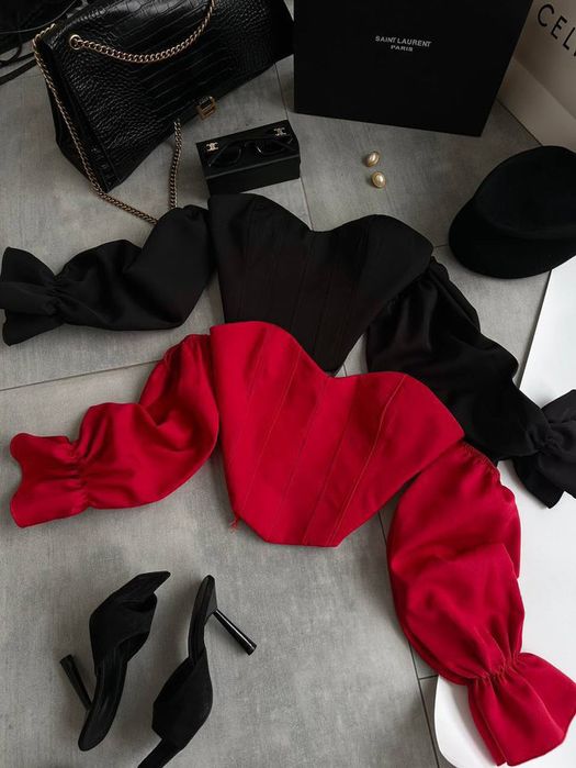 Блузка з емітацією корсета