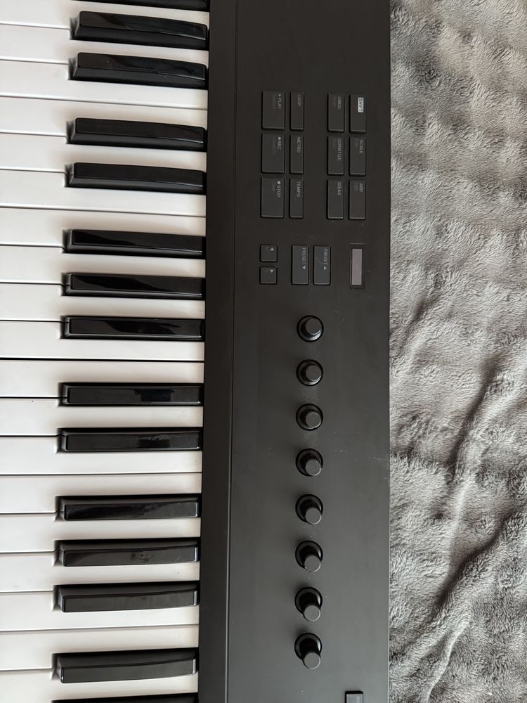MIDI-клавіатура Native Instruments Komplete Kontrol A61 (як нова)