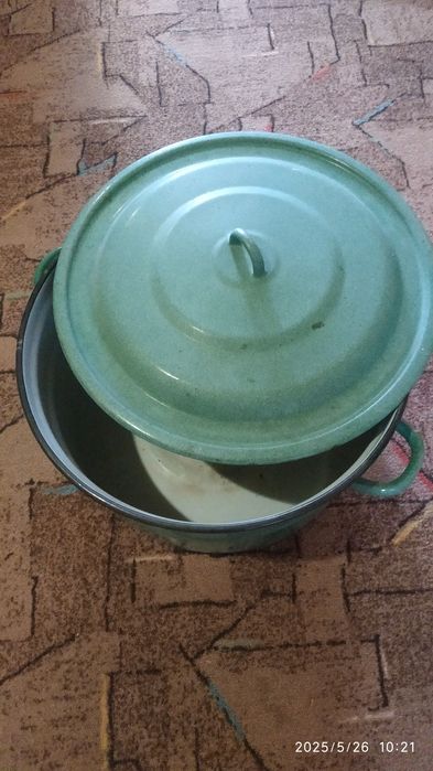 Кастрюля эмалированная