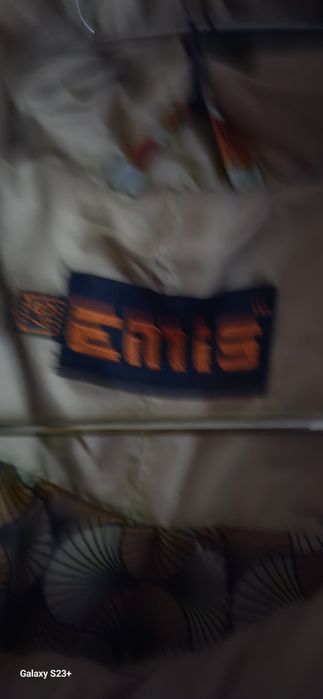 Продам зимову курточку 46 розміру