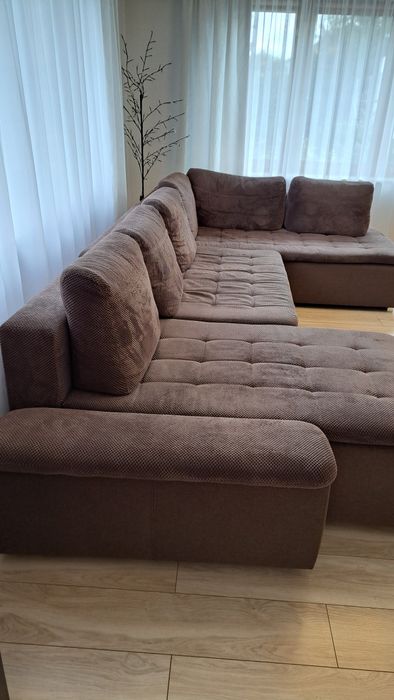 Kanapa narożnik sofa brązowa.