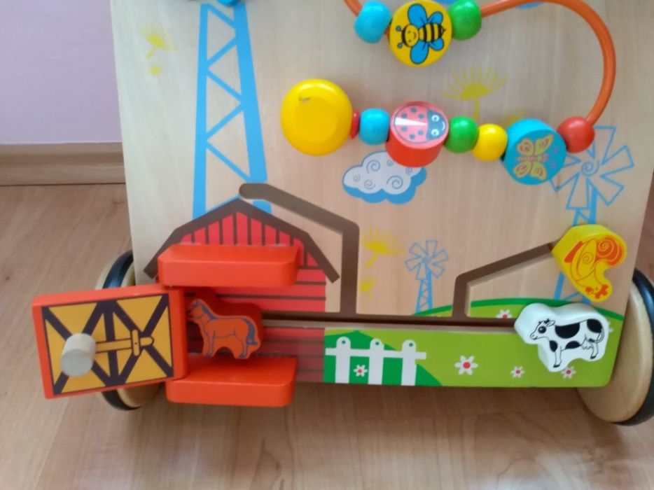 Drewniany wózek, chodzik FARMA VIGA, certyfikaty