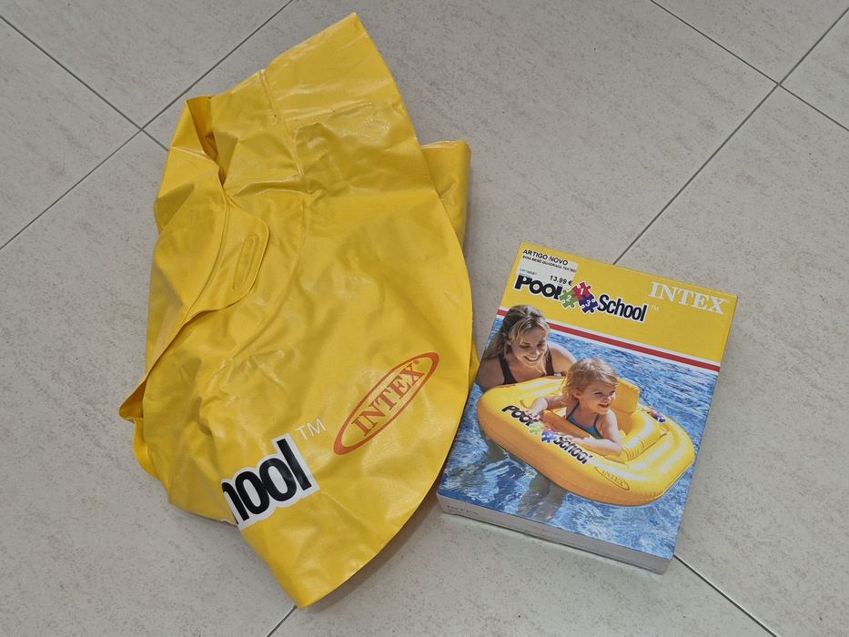 Boia infantil - Baby Bote Pool School