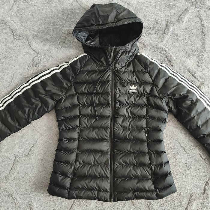 Kurtka Adidas puchowa bomberka