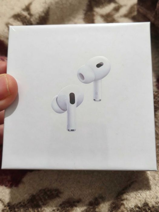 Auriculares Apple AirPods Pro (2.ª geração) com Caixa MagSafe (USB‑C)