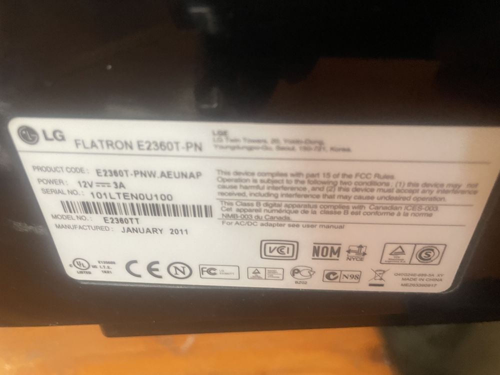 LG flatron e2360t-pn 23 дюйма