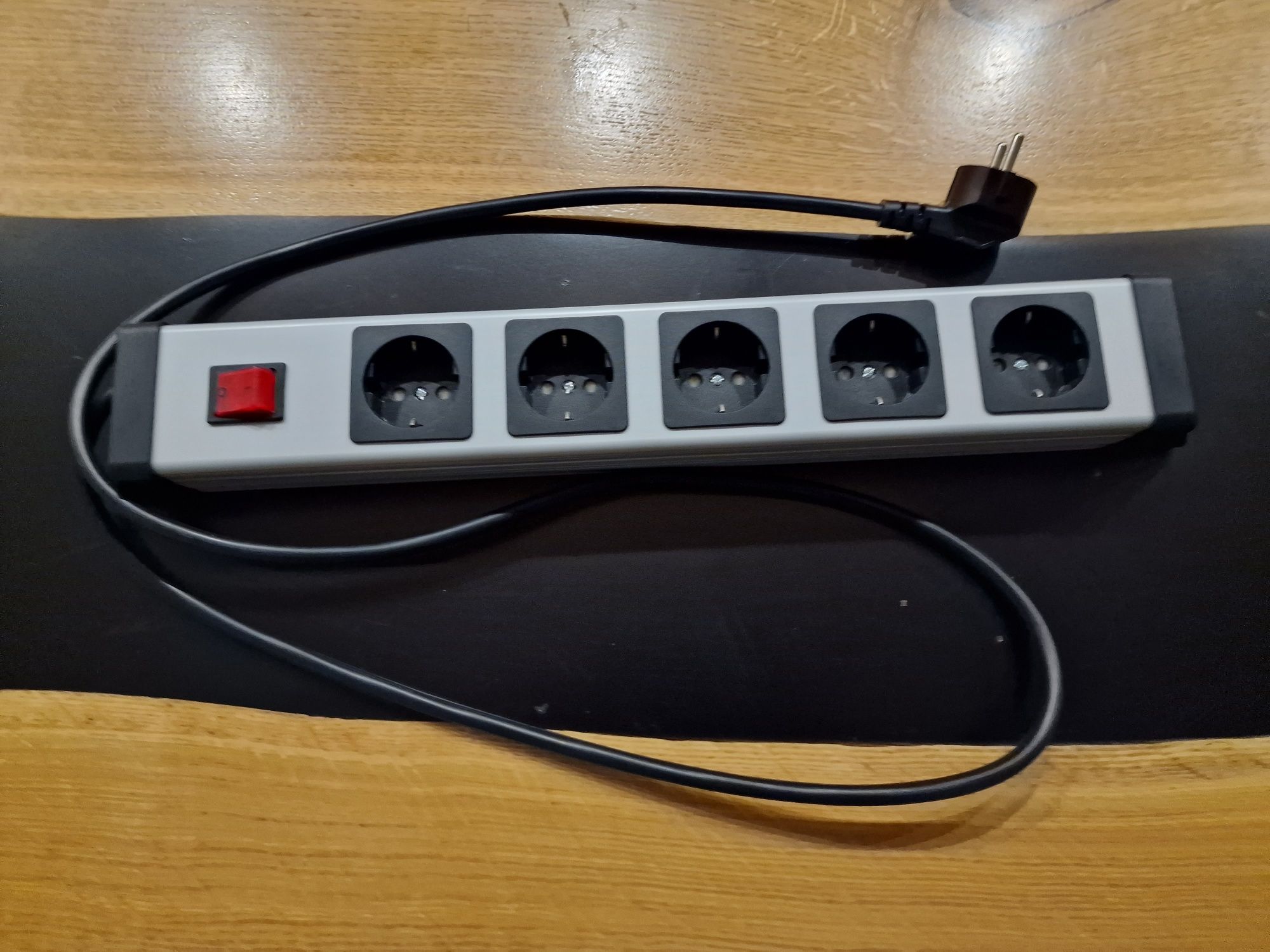 Przedłużacz KOPP 5 gniazd, 1.5m, 3.6kW