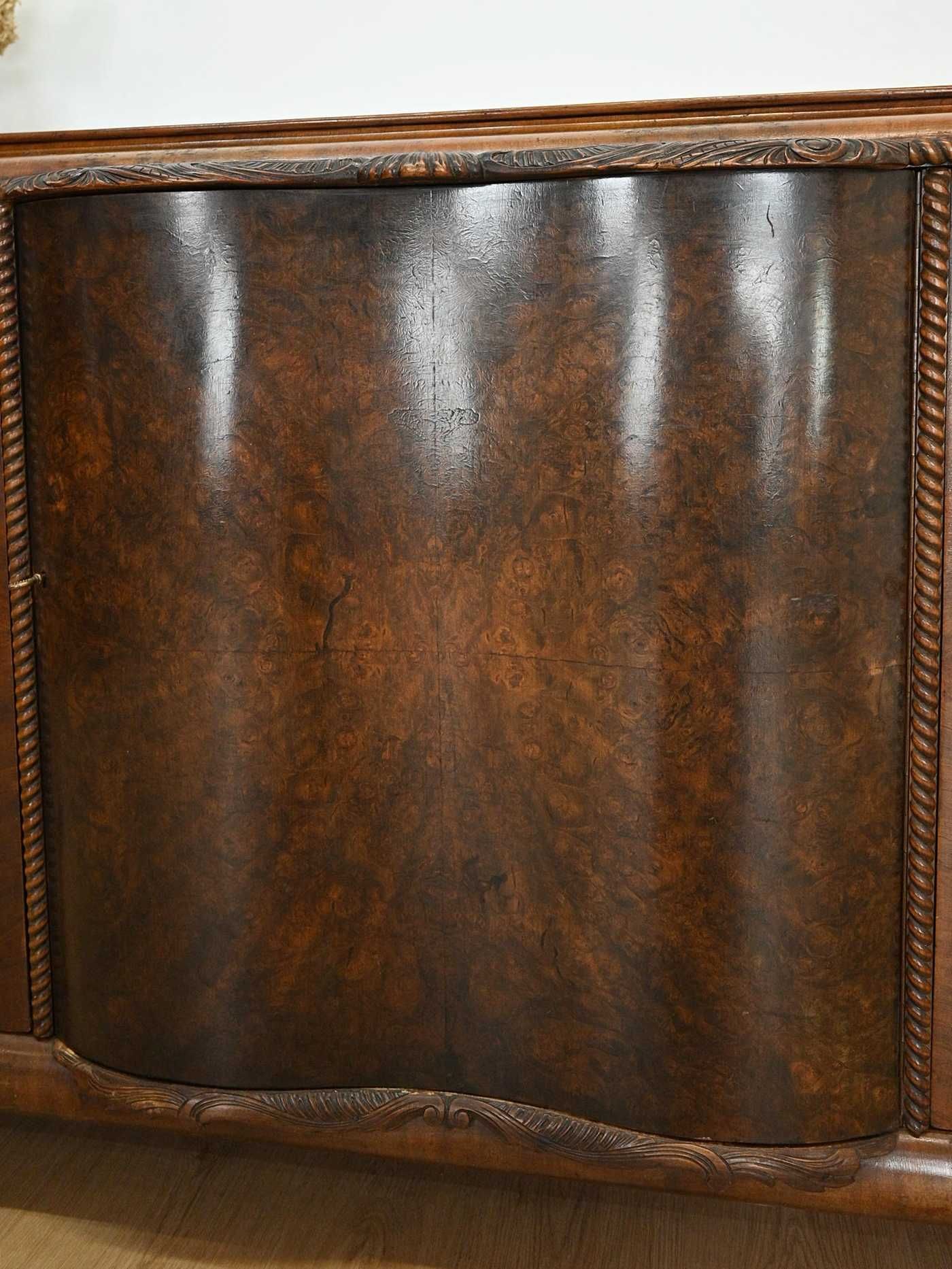 komoda art deco z dekorami 071802