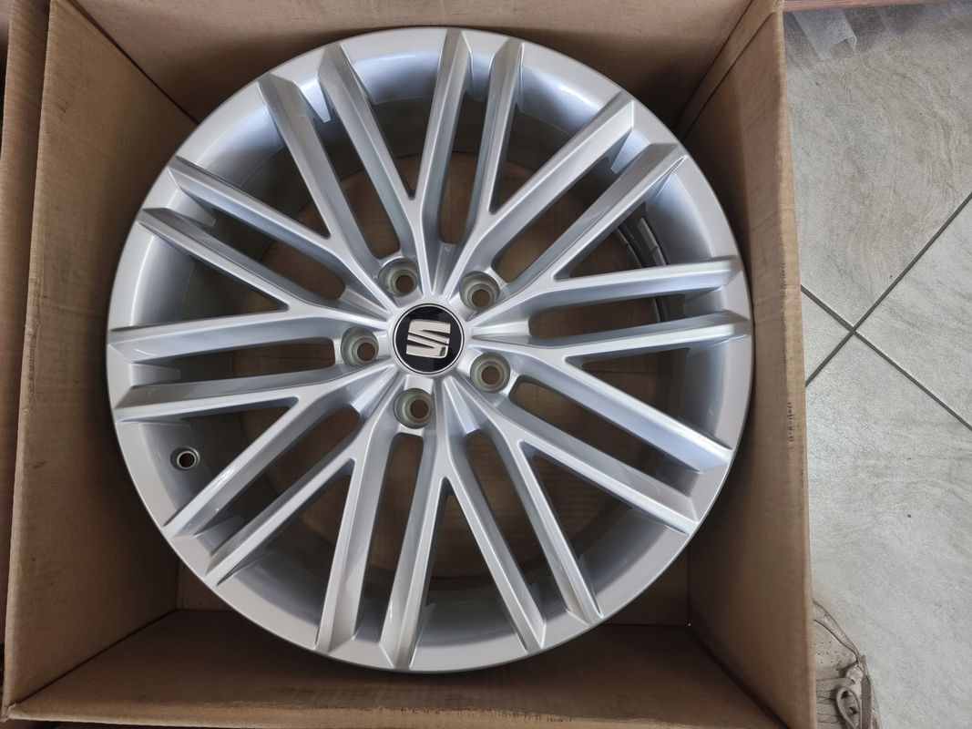 Felgi Seat Ateca Tarraco Leon Skoda Karoq Kodiaq Vw T-roc Tiguan 18 Ca