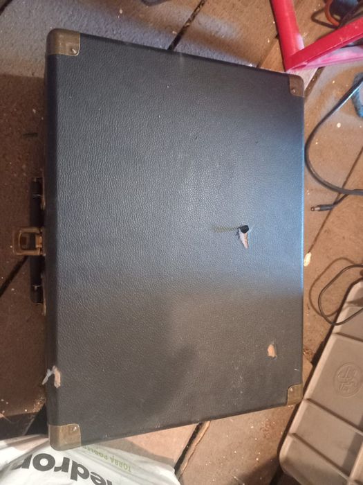 Gramofon w walizce