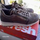 Sapatos da marca Refresh