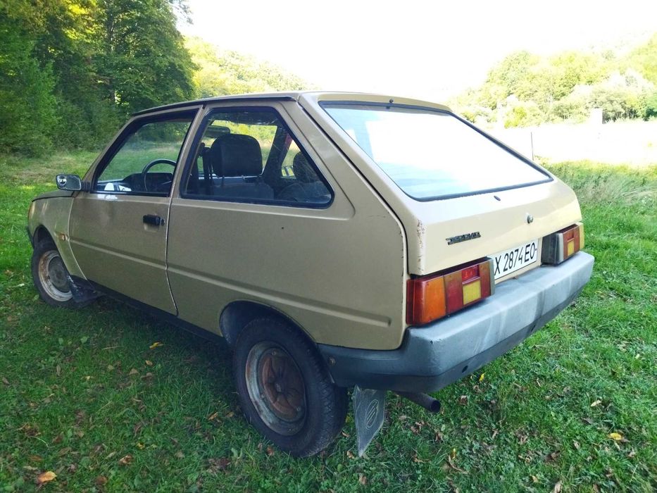 Автомобіль Заз Таврія