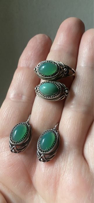 Продам набор с хризопоазом 875 проба, Свердловк.