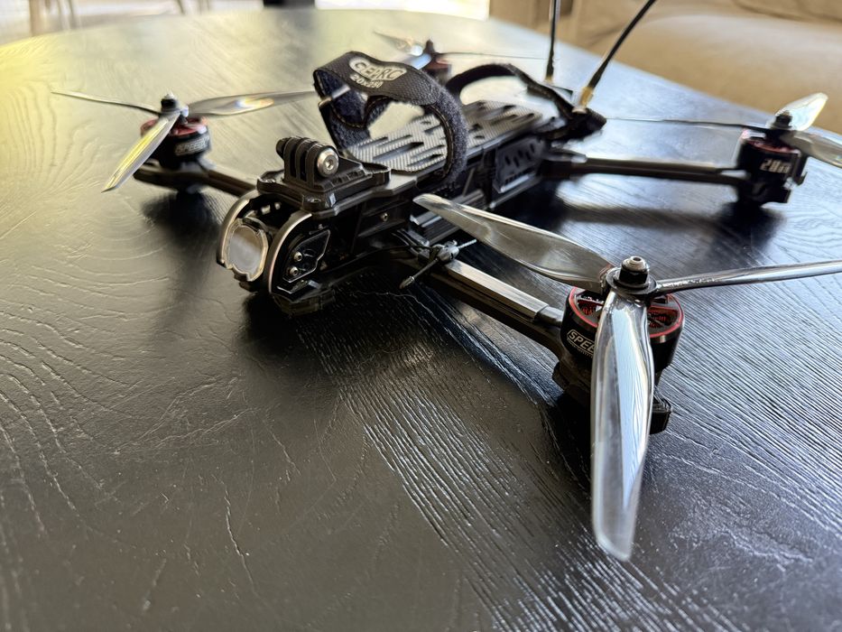 Dron FPV Geprc Moz7 Dji o3 Elrs 2.4 GPS