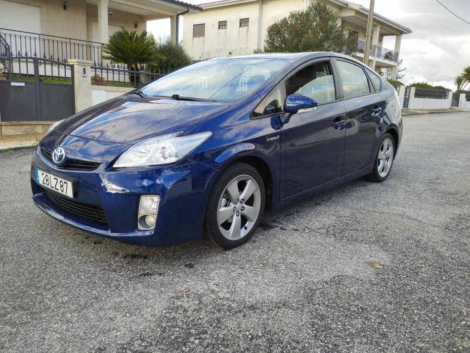 Toyota Prius 1.8 hybrid 130000km 2009