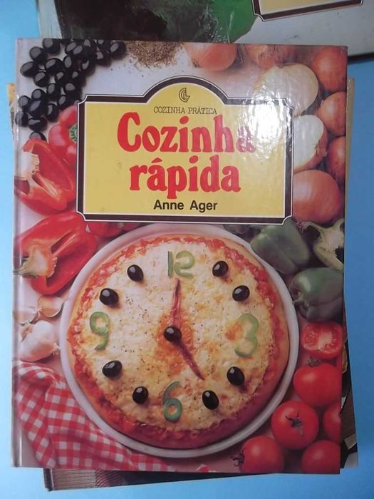 Coleção COZINHA PRÁTICA - 4 volumes , centenas de receitas