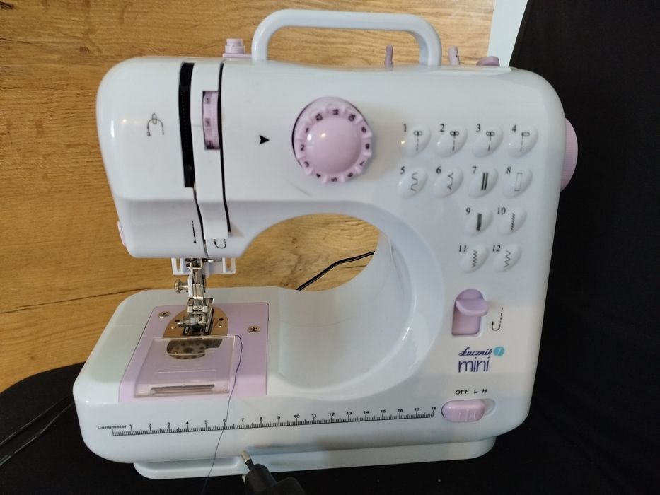 Maszyna do szycia łucznik mini
