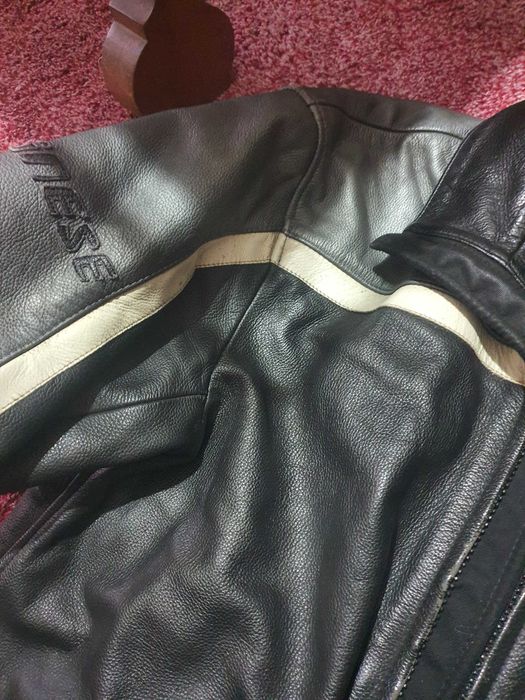 Casaco motard em pele Dainese tamanho L-52