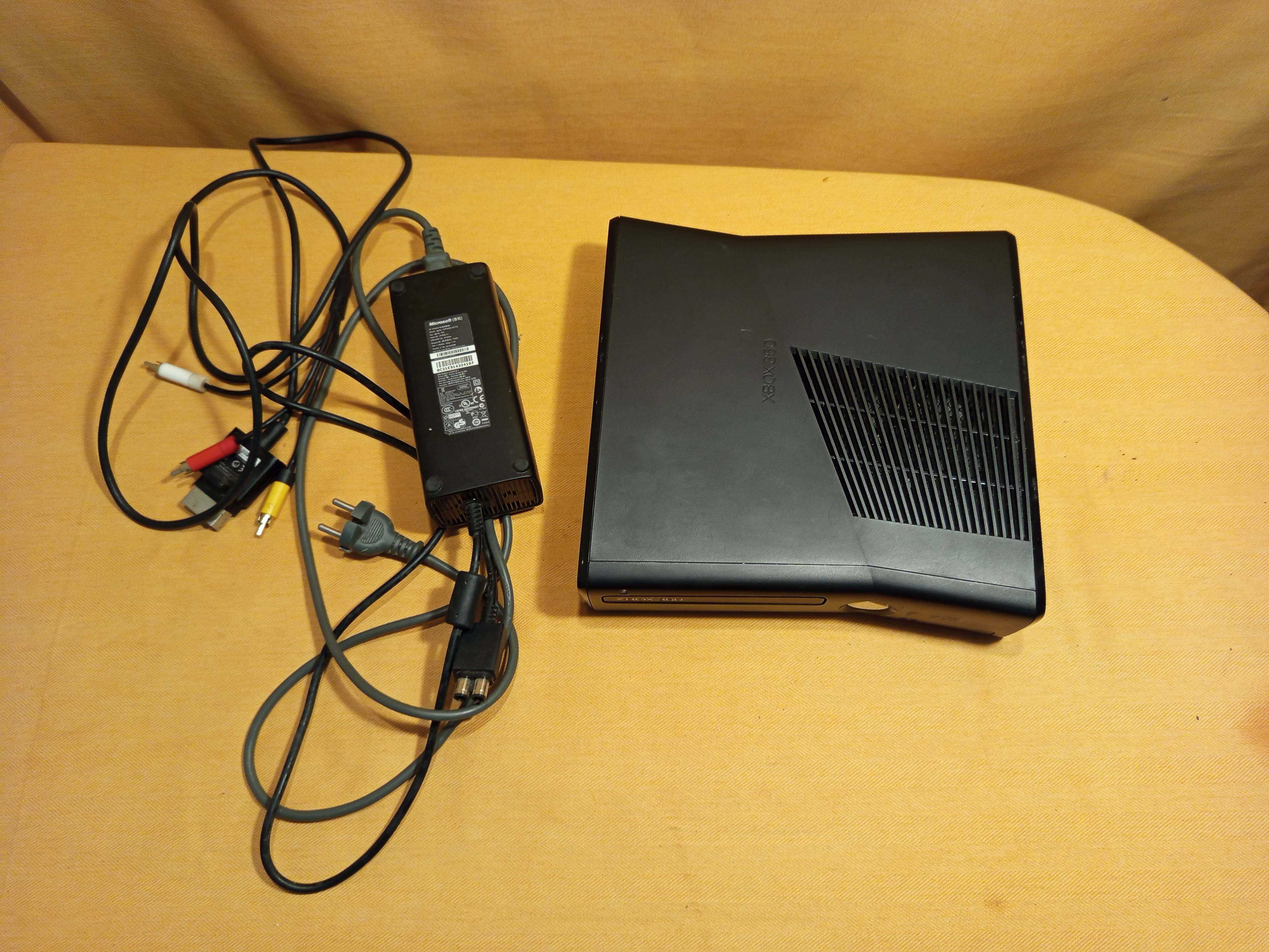 XBOX 360 com Kinect e 8 jogos