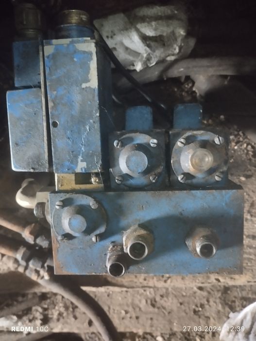 Распределитель с электромагнитным управлением