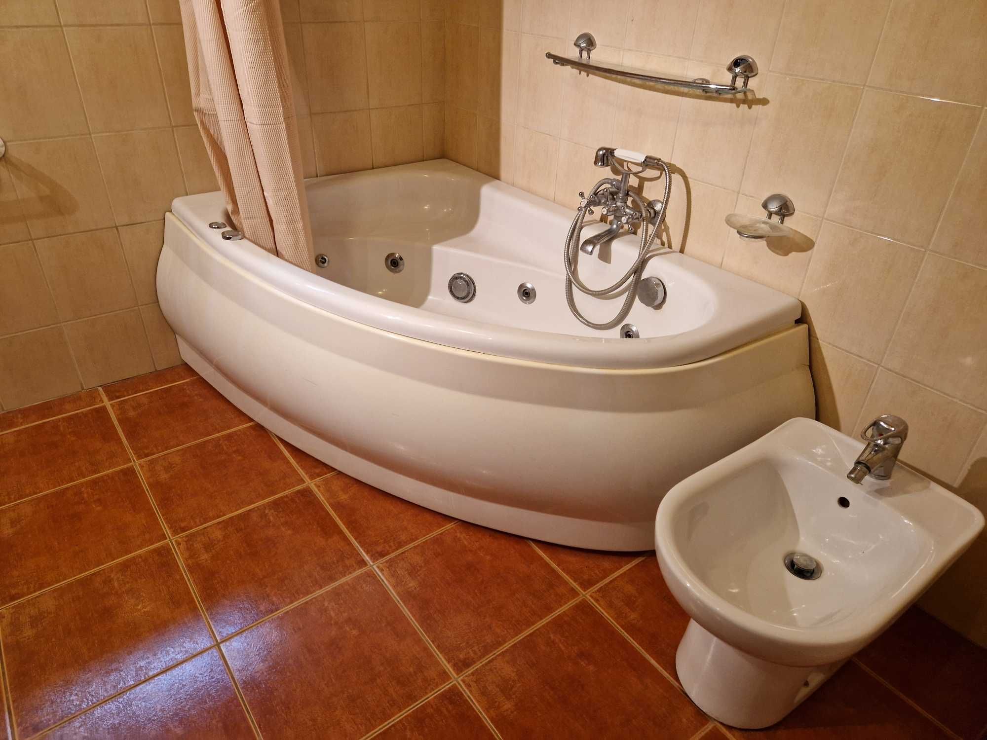 Wanna i bidet / z bateriami /