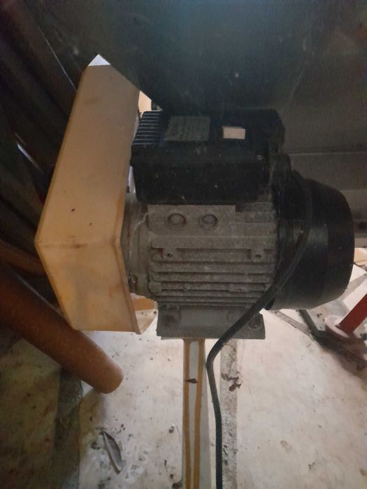 Esmagador de uvas como novo.